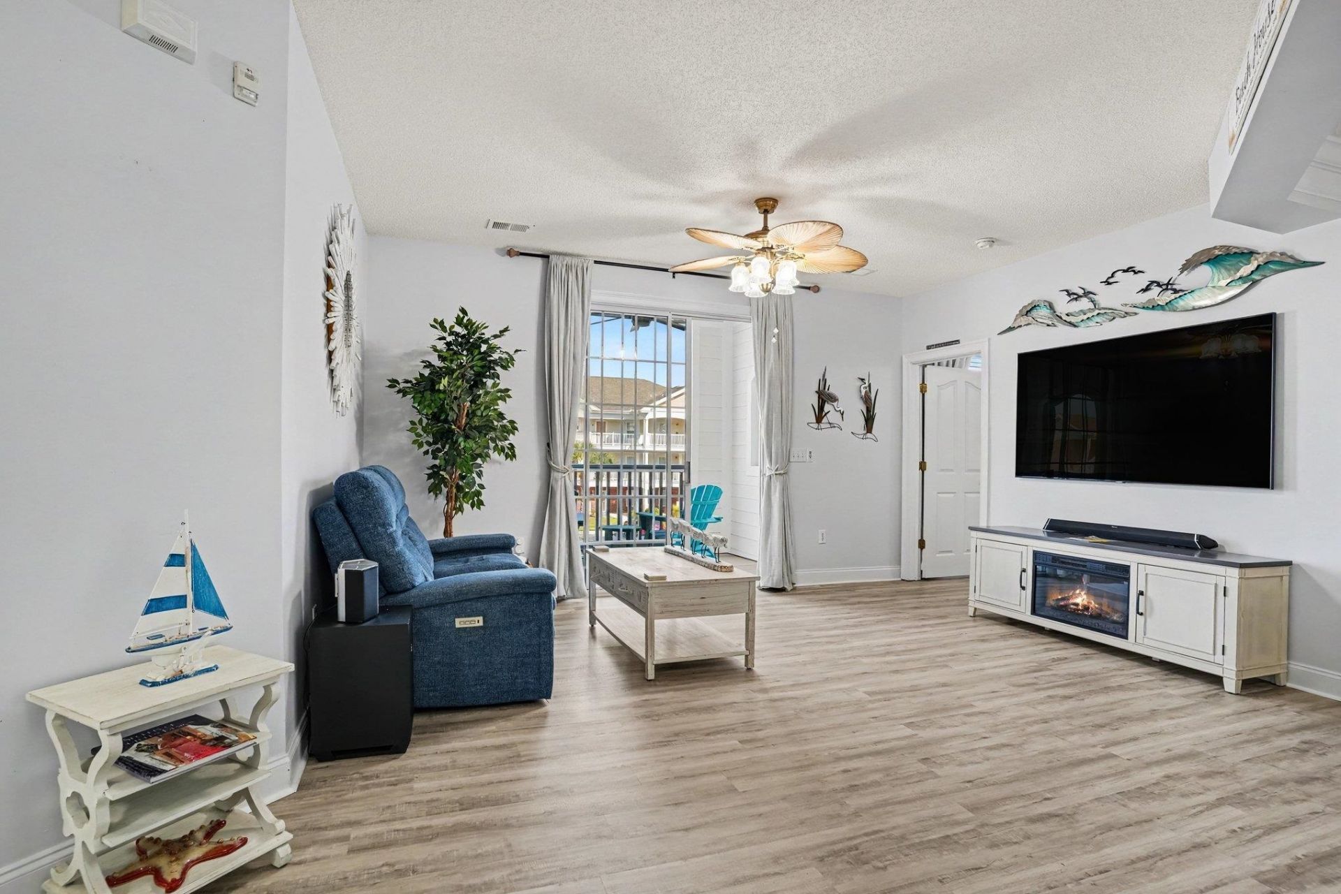 6203 Catalina Dr.  Photo 5