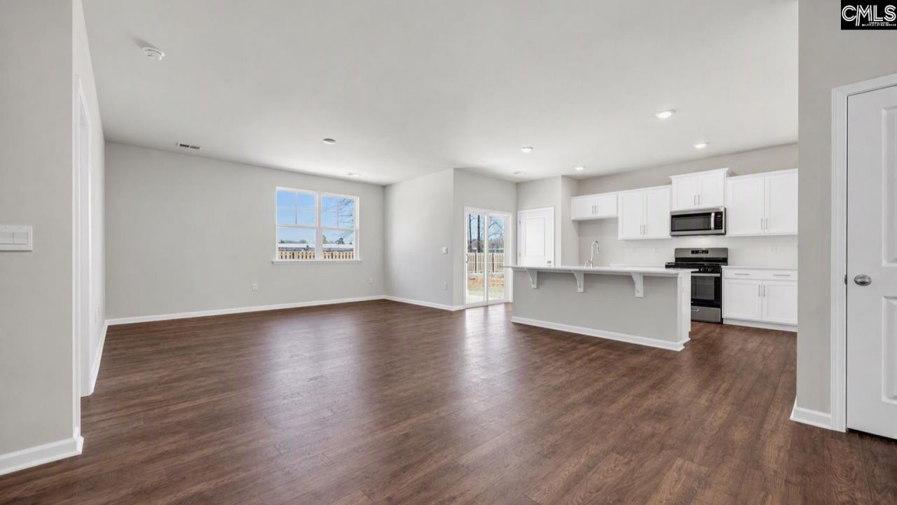 4132 Maddux Drive Photo 6