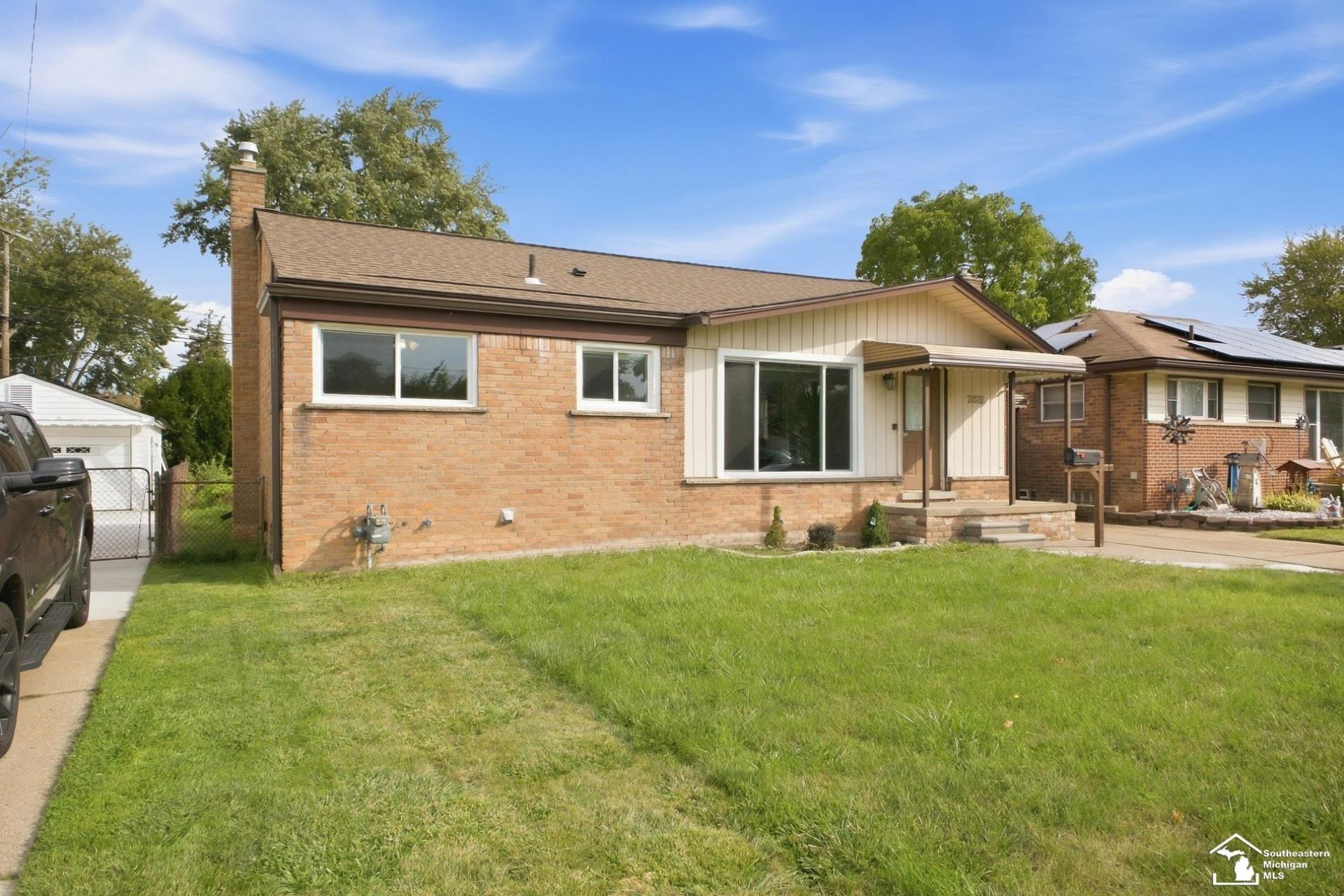 28512 Leona Street, Garden City, MI 48135 Main Photo