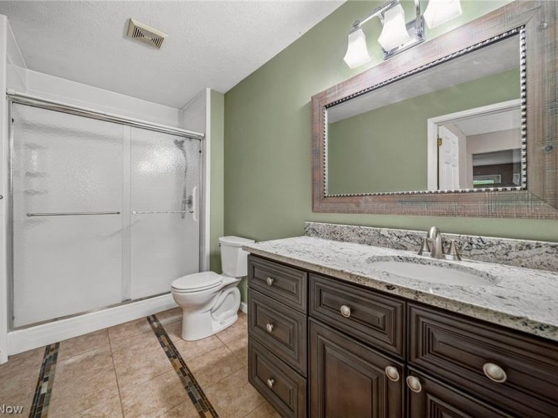 775 Hampton Circle, Unit 2, Aurora, OH 44202 Photo 10
