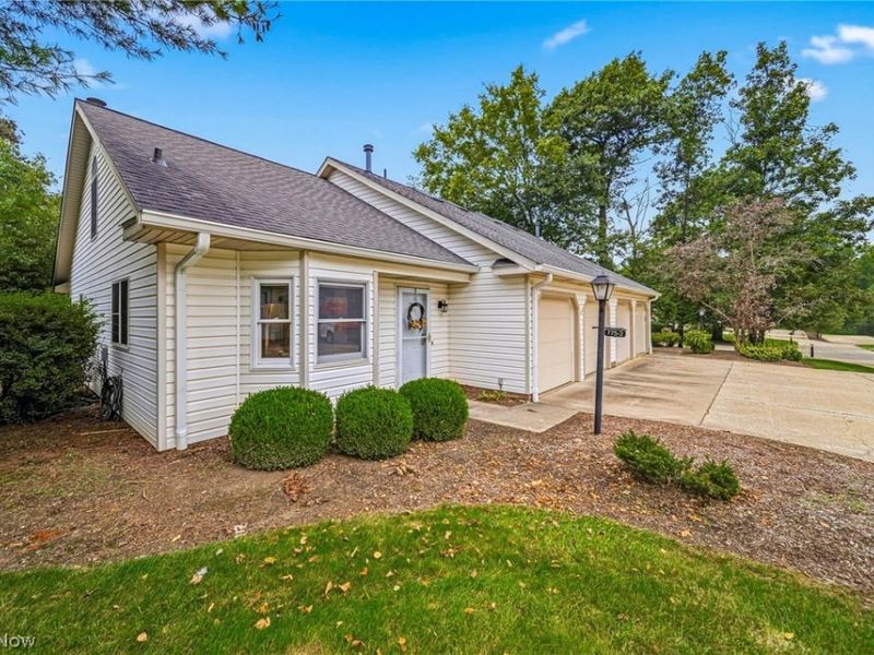775 Hampton Circle, Unit 2, Aurora, OH 44202 Photo 31