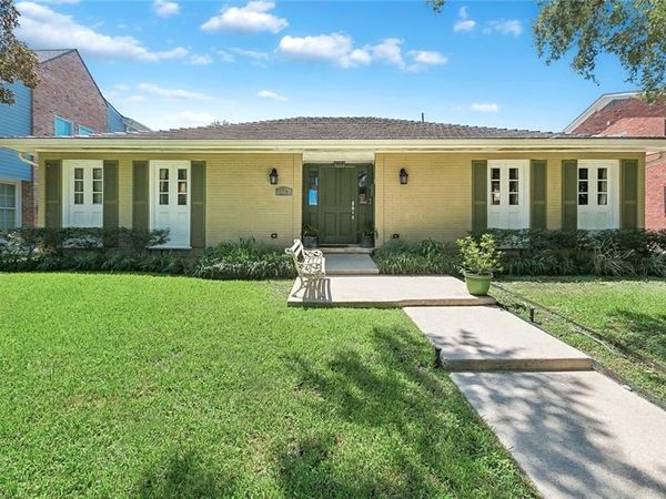 174 COUNTRY CLUB Drive , New Orleans, LA 70124