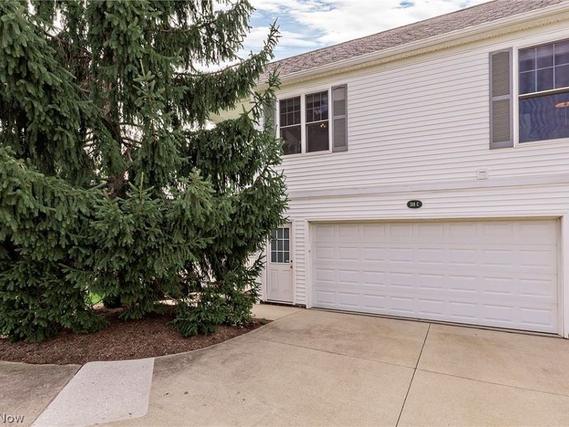 318 W Legend Court, Unit C, Highland Heights, OH 44143 Photo 39