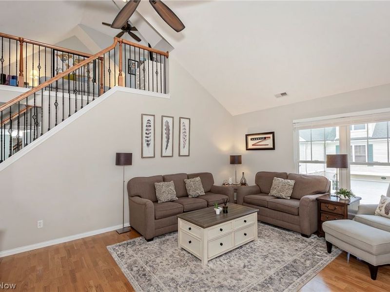 318 W Legend Court, Unit C, Highland Heights, OH 44143 Photo 4