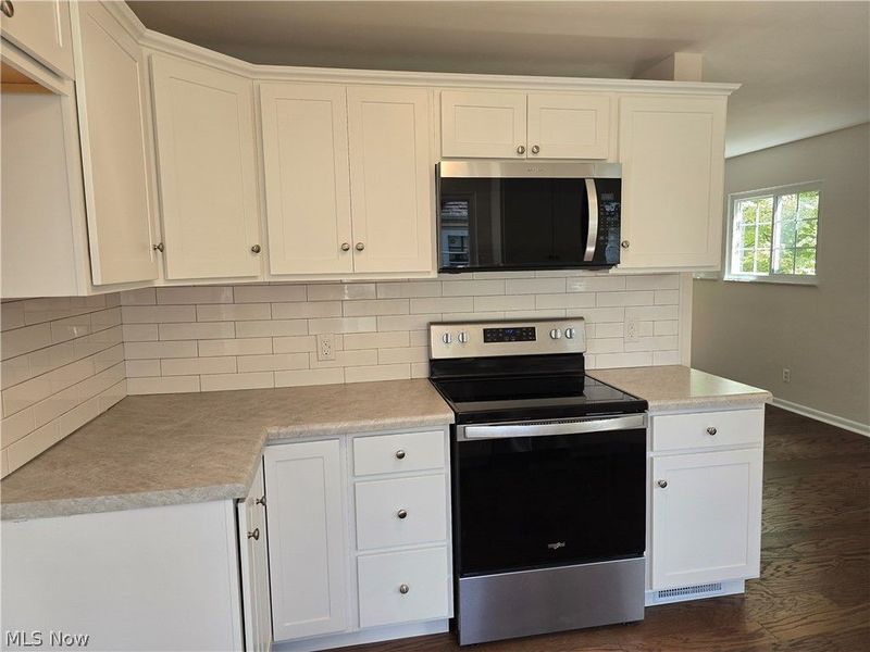 1800 Liberty Drive, Akron, OH 44313 Photo 13