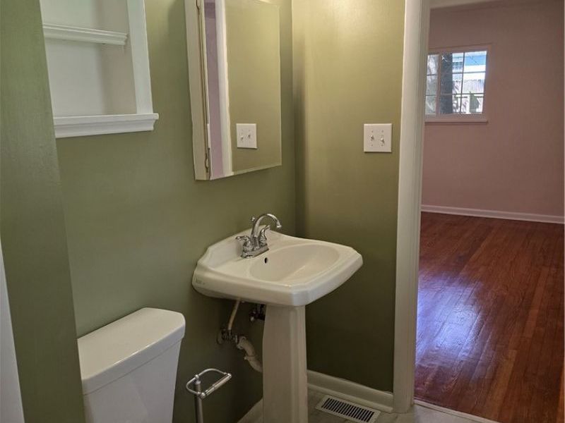 1800 Liberty Drive, Akron, OH 44313 Photo 25