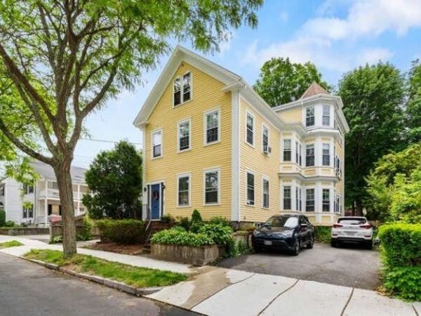 24 Park St, Wakefield, MA 01880