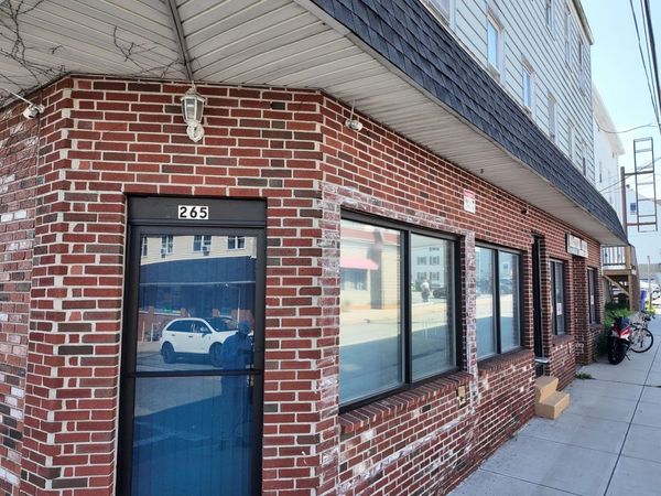 263-265 Rodman St, Fall River, MA 02721