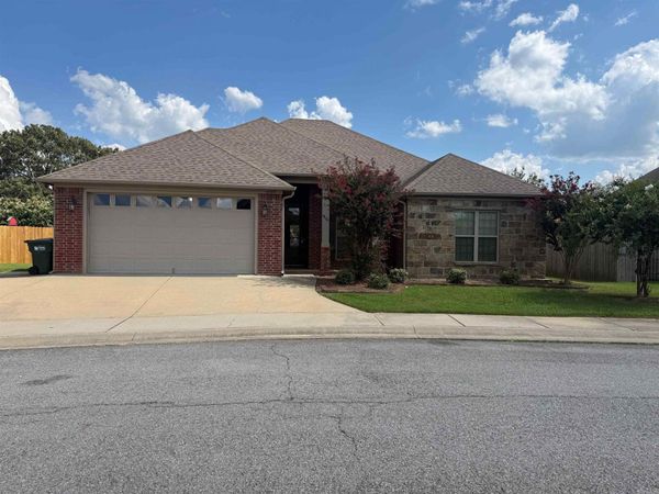 2505 EIGHTEEN Loop , Conway, AR 72034