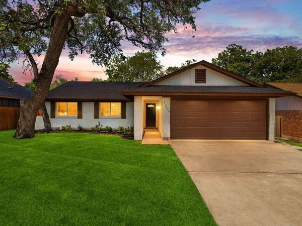 7204 Towering Oaks DR, Austin, TX 78745