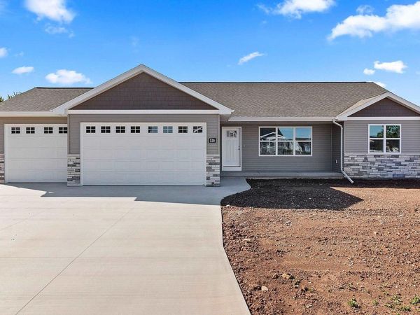 530 WILLOW COURT, New London, WI 54961
