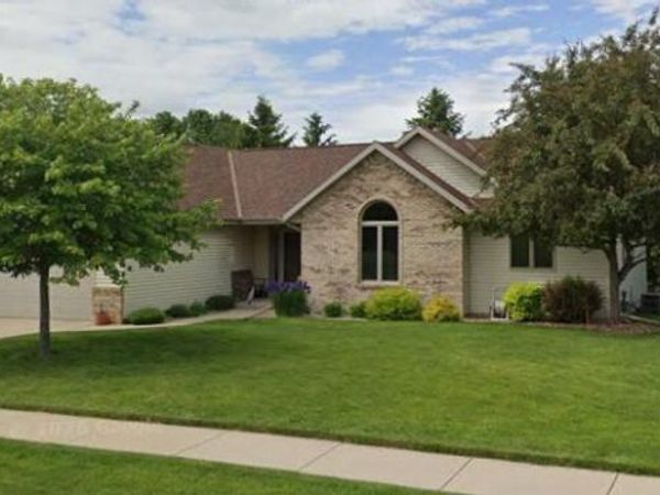 506 E Rossman STREET, Hartford, WI 53027