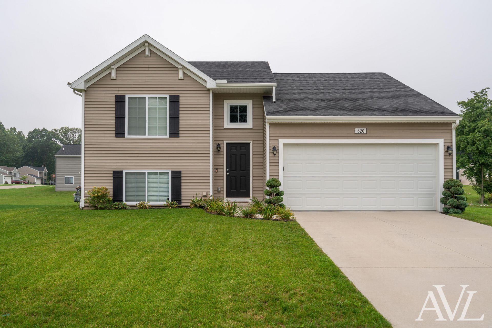 820 Harvest Drive, Wayland, MI 49348 Main Photo