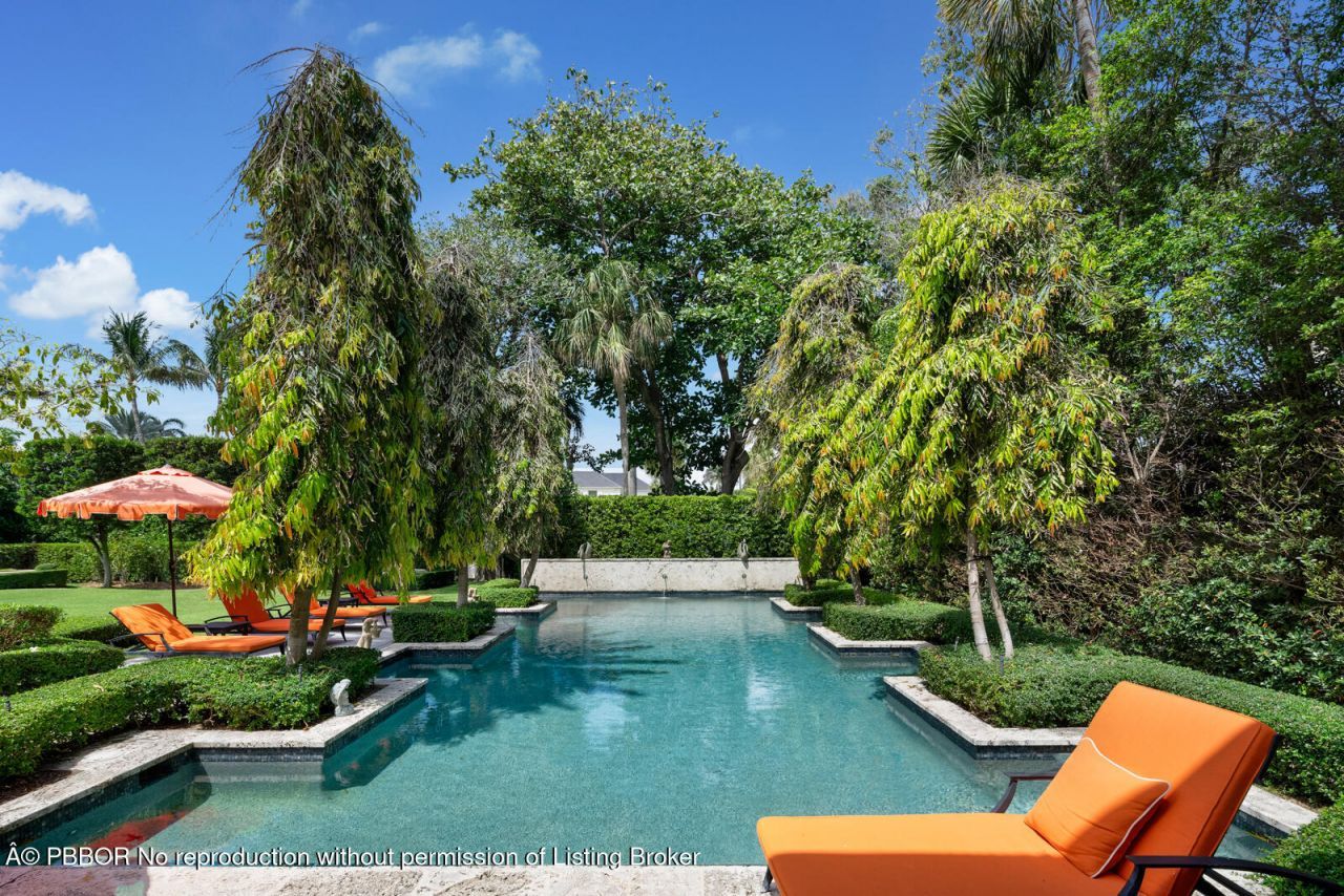 111 Via Del Lago, Palm Beach, FL 33480 Photo