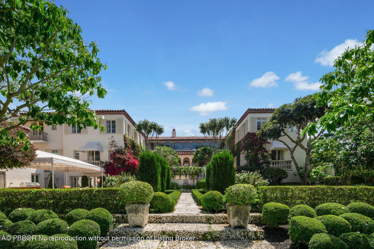 111 Via Del Lago, Palm Beach, FL 33480 Photo