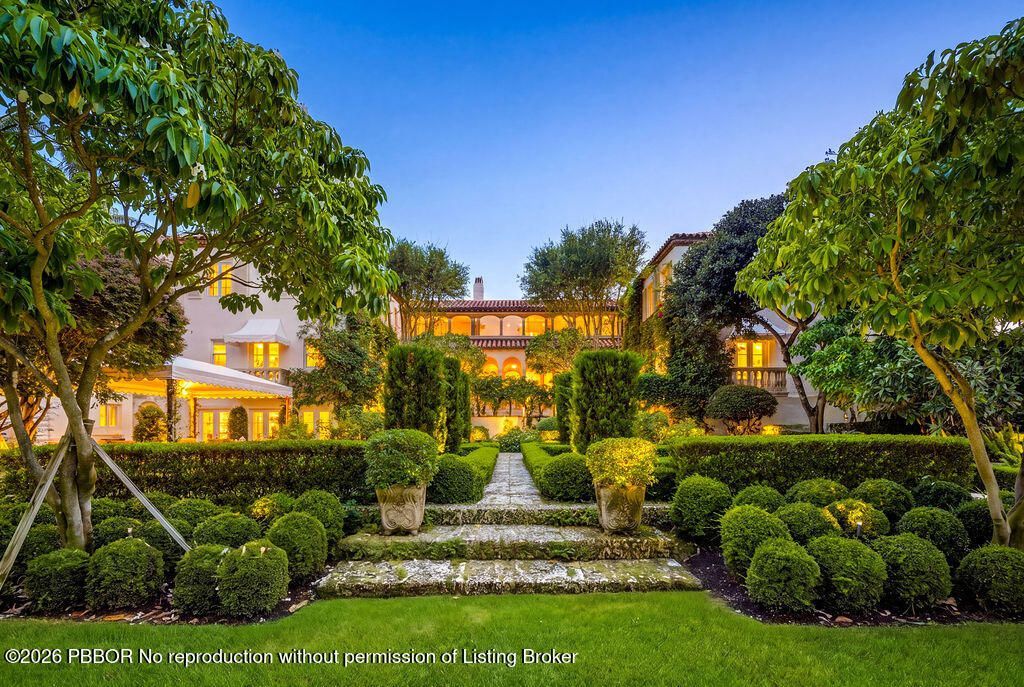 111 Via Del Lago, Palm Beach, FL 33480 Photo