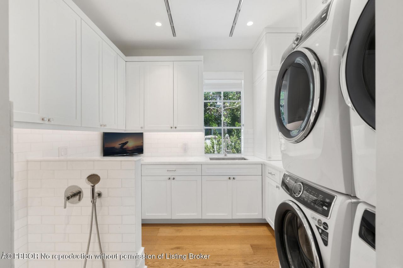 111 Via Del Lago, Palm Beach, FL 33480 Photo