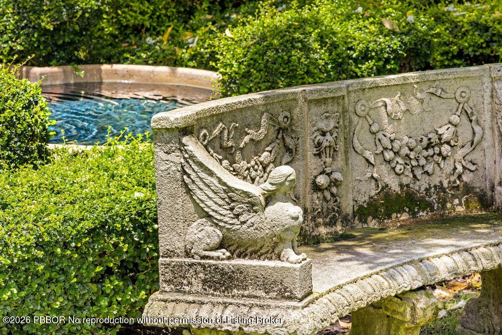 111 Via Del Lago, Palm Beach, FL 33480 Photo