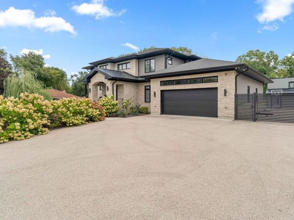 21W741 Thorndale Avenue , Medinah, IL 60157