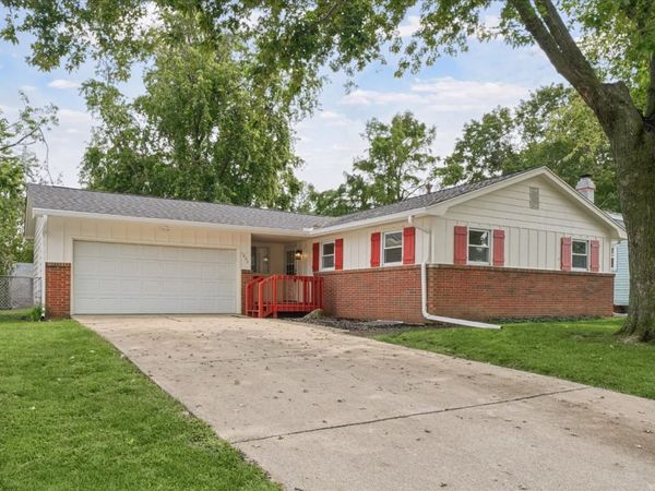 1223 Townley Drive, Bloomington, IL 61704