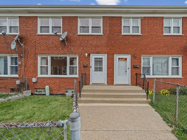 9543 Sumac Road, Unit G, Des Plaines, IL 60016