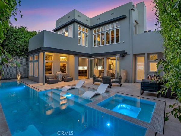 8719 Rosewood Avenue , West Hollywood, CA 90048