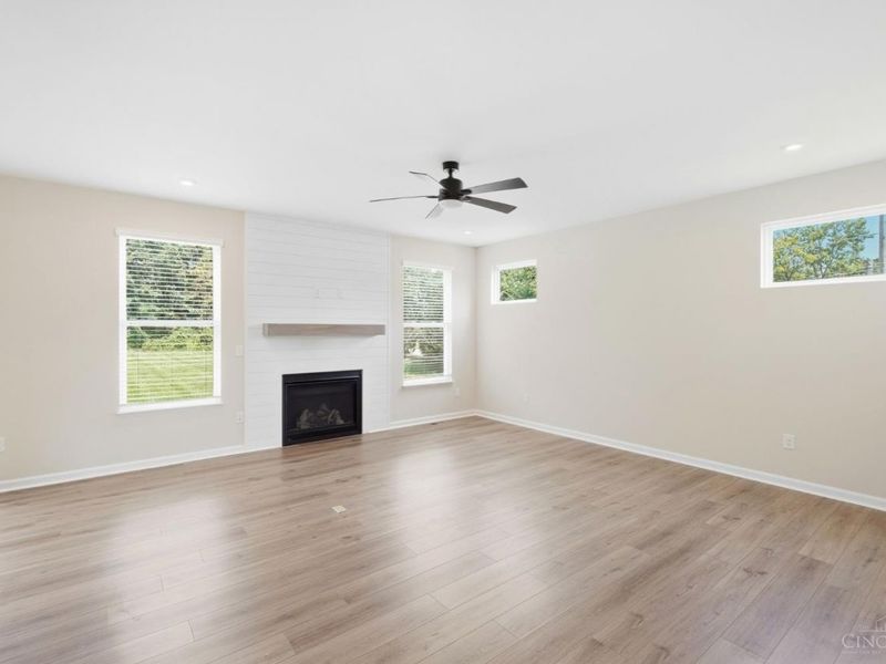 5785 Turning Leaf Way, Hamilton Township, OH 45039 Photo 7