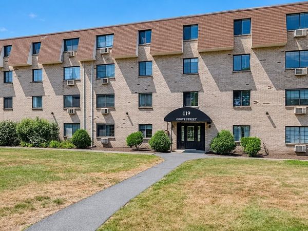 119 Grove Street, Unit 245, Rockland, MA 02370