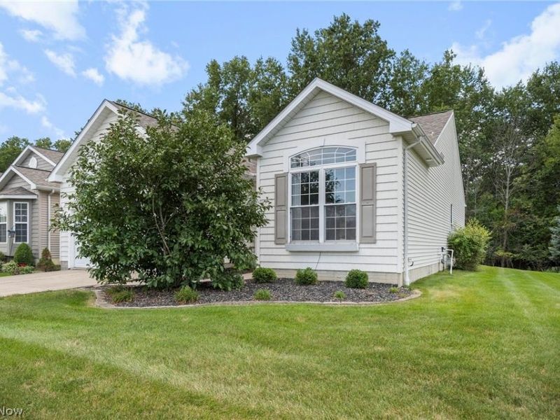 3700 Heron Drive, Lorain, OH 44053 Photo 2