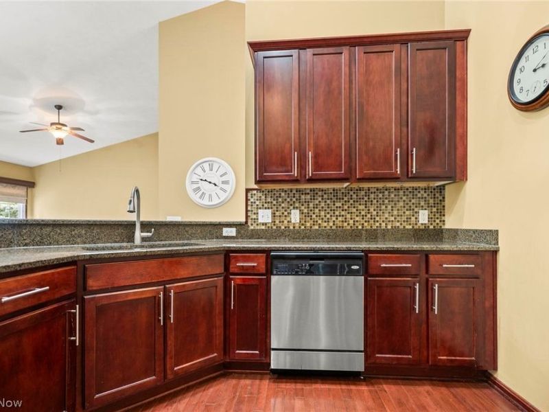3700 Heron Drive, Lorain, OH 44053 Photo 5