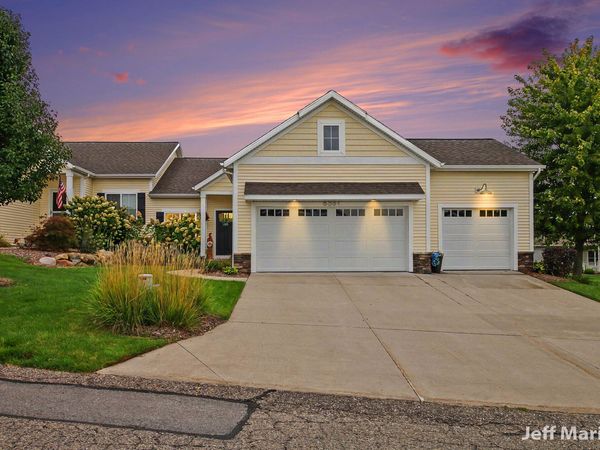 6091 Gleneagle Highlands Drive, Hudsonville, MI 49426