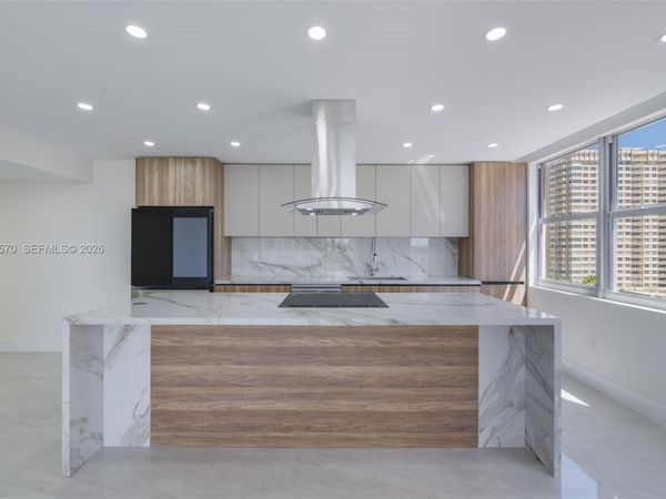1985 S Ocean Dr , Unit 8Q, Hallandale Beach, FL 33009