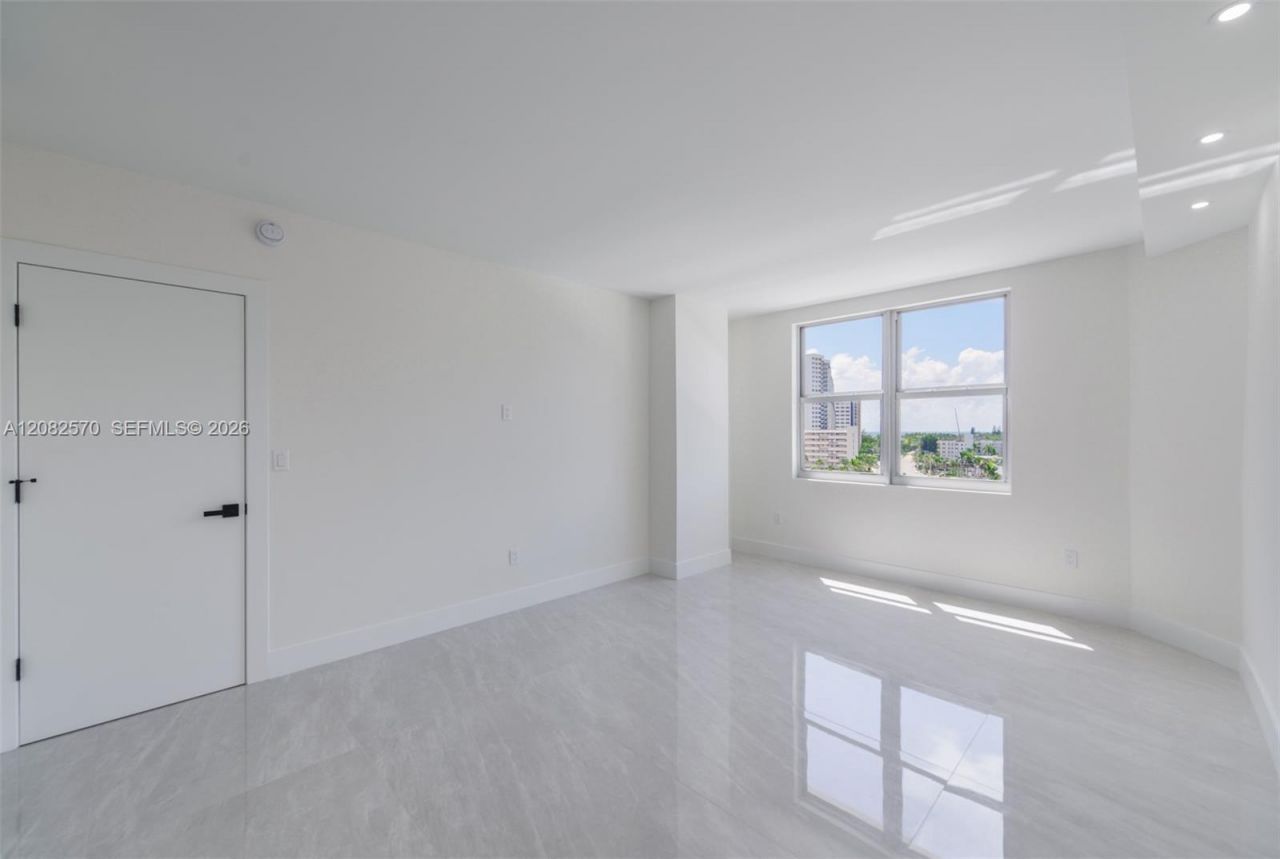 1985 S Ocean Dr, Unit 8Q, Hallandale Beach, FL 33009 Photo