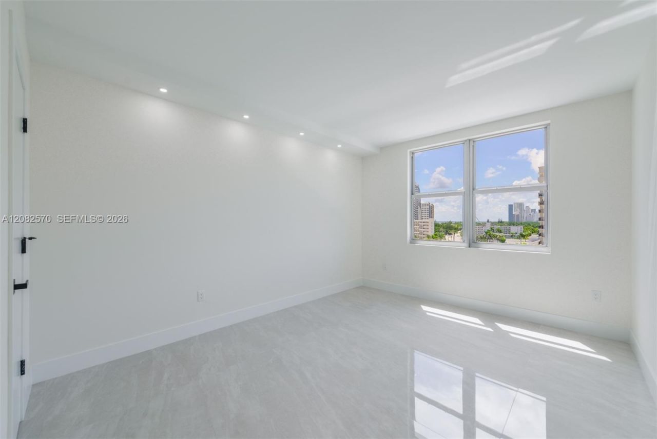 1985 S Ocean Dr, Unit 8Q, Hallandale Beach, FL 33009 Photo