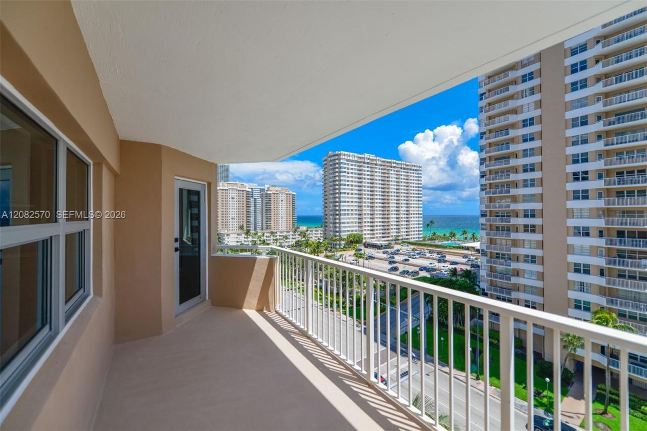 1985 S Ocean Dr, Unit 8Q, Hallandale Beach, FL 33009 Photo