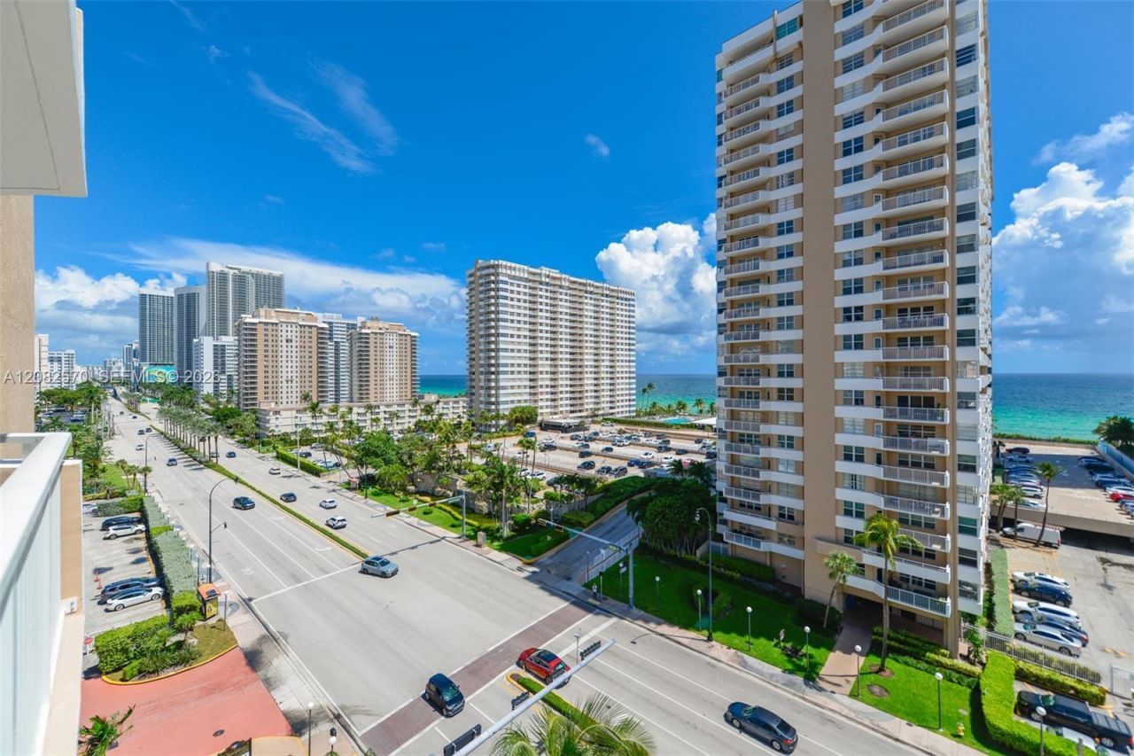 1985 S Ocean Dr, Unit 8Q, Hallandale Beach, FL 33009 Photo