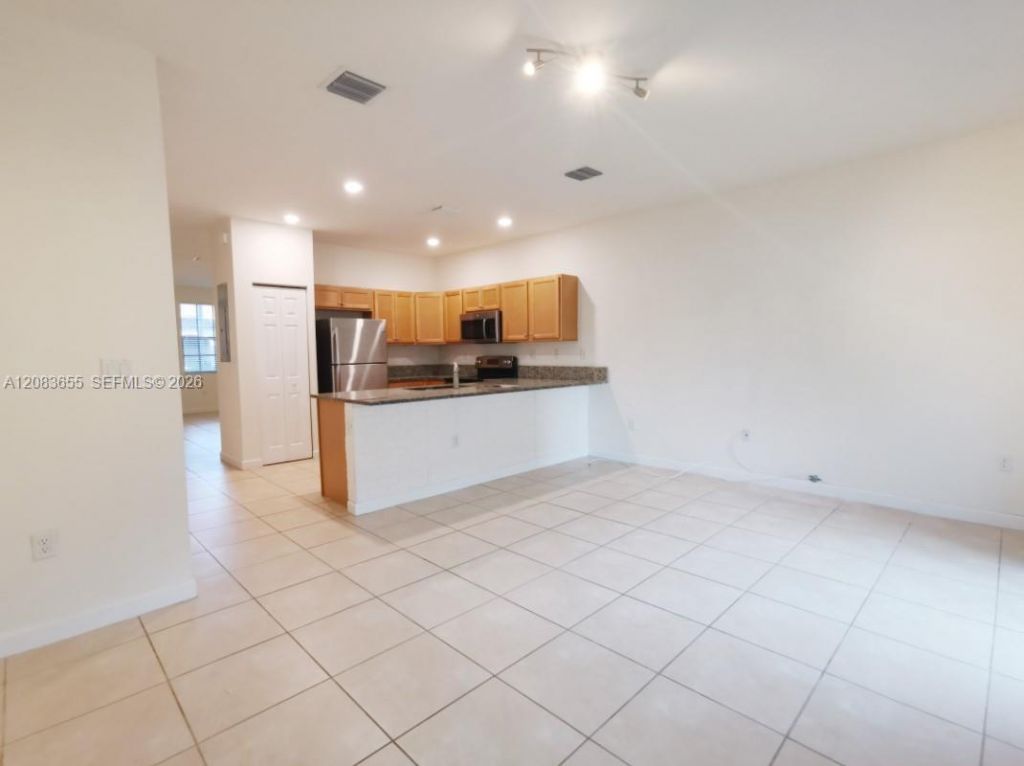 9398 W 32nd Ln, Unit 9398, Hialeah, FL 33018 Photo
