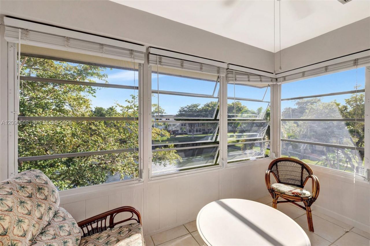 5002 NW 35th St , Unit 306, Lauderdale Lakes, FL 33319 Photo