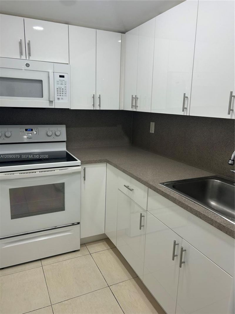 4725 NW 7th St , Unit 110-3, Miami, FL 33126 Photo