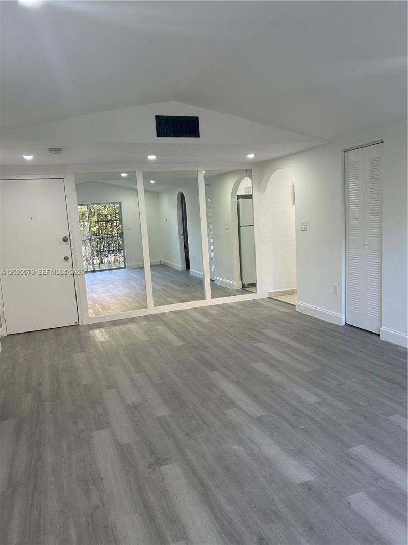 4725 NW 7th St , Unit 110-3, Miami, FL 33126 Photo