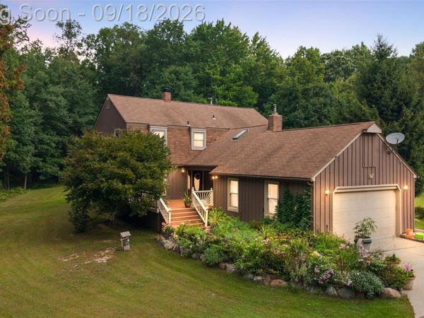2201 E Gunn Road, Washington Township, Mi 48306