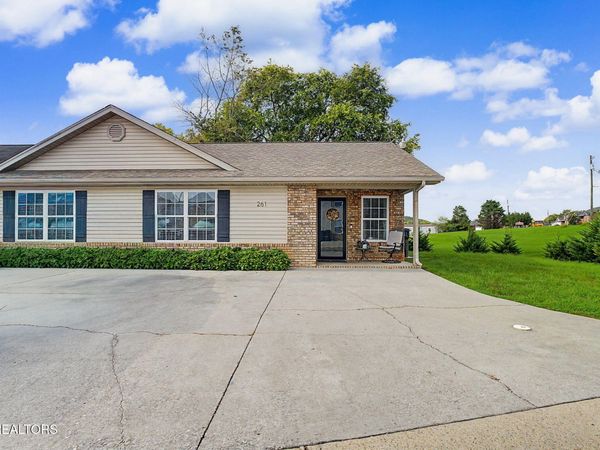 261 Dumplin Lane, Kodak, TN 37764