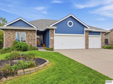 14650 Hartman Avenue, Omaha, NE 68116