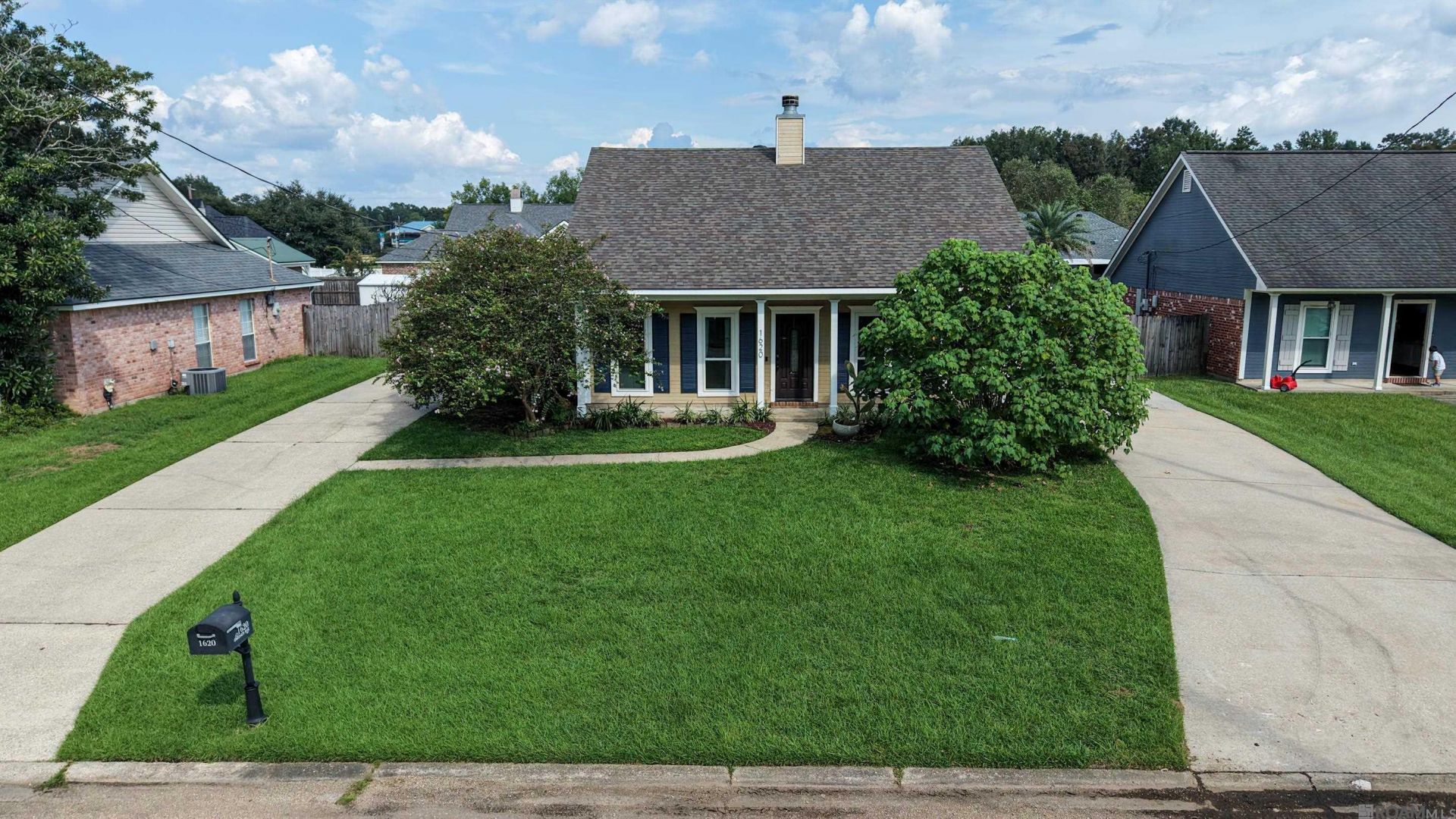 1620 Gardner Ave, Denham Springs, LA 70726 Main Photo