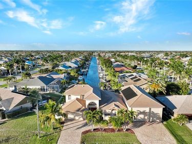 907 SW 51st TER , CAPE CORAL, FL 33914