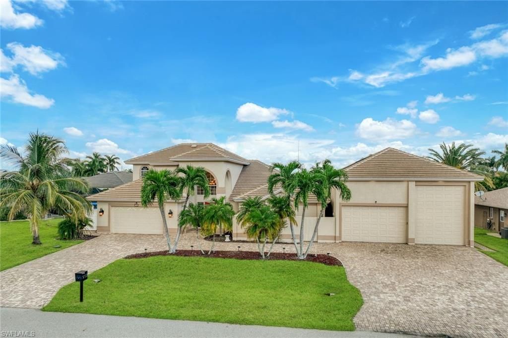 907 SW 51st Ter , Cape Coral, FL 33914 Photo
