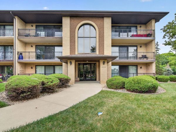 15110 Evergreen Drive, Unit 1C, Orland Park, IL 60462