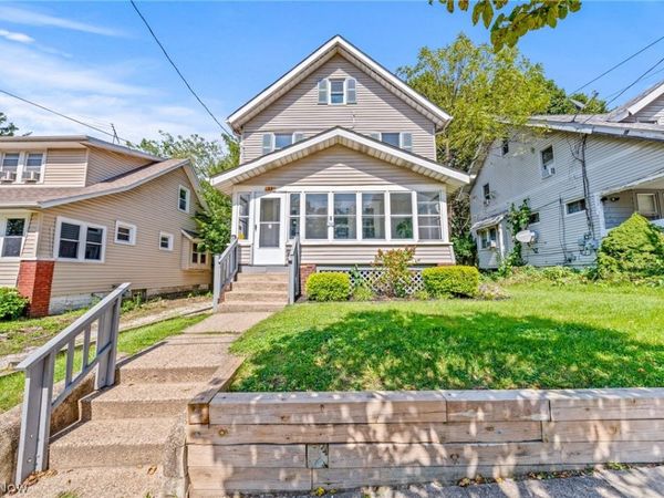 33 Brighton Drive , Akron, OH 44301