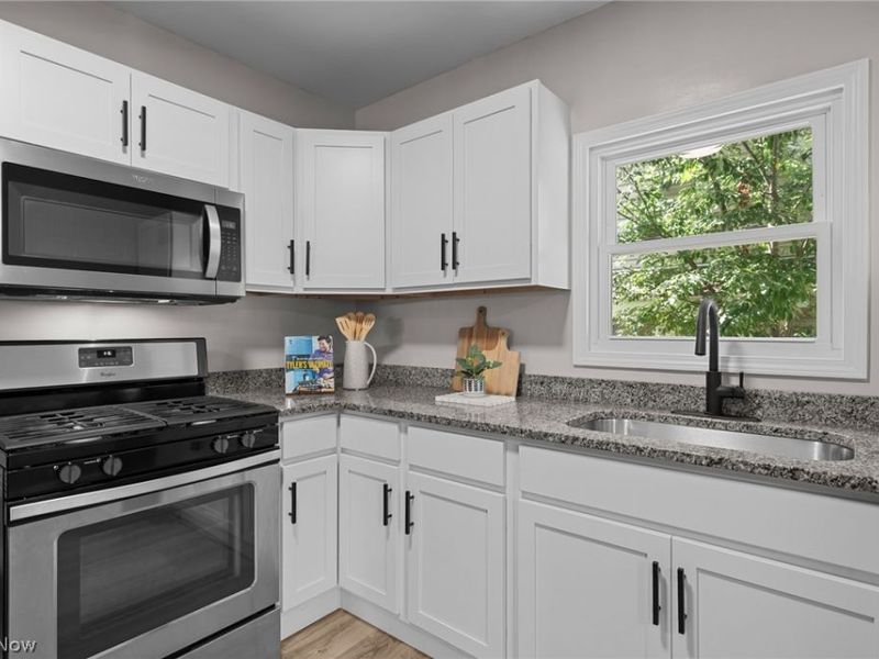 33 Brighton Drive, Akron, OH 44301 Photo 25