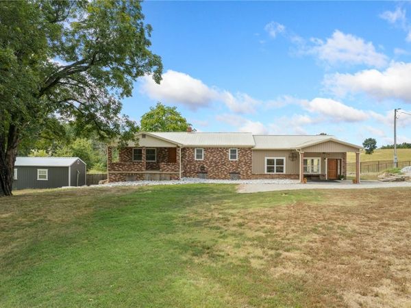 776 County Road 811 , Green Forest, AR 72638